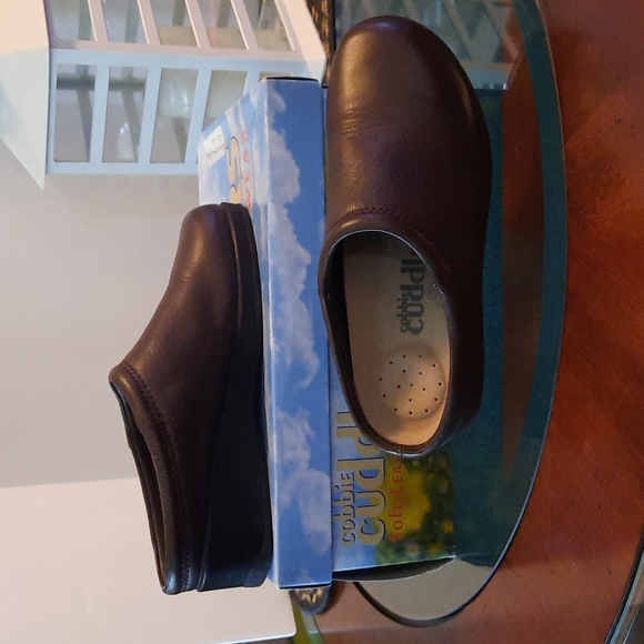 leather clogs - Picture 5 of 8